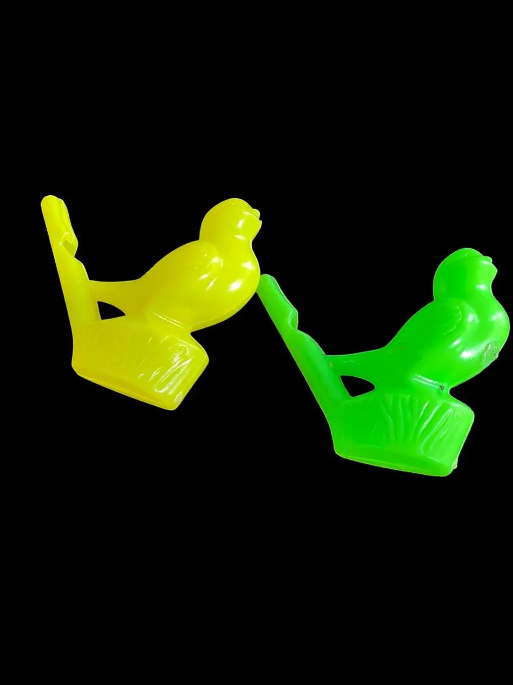 Vintage Bird Whistle Water Warblers Toy Hard Plastic 5 & Dime Lot of 2 Hong Kong